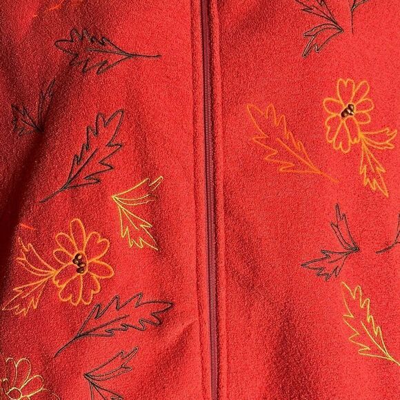 Christopher & Banks Fleece Vest – Size XL – Red Floral Embroidered Zip-Up - Picture 8 of 13